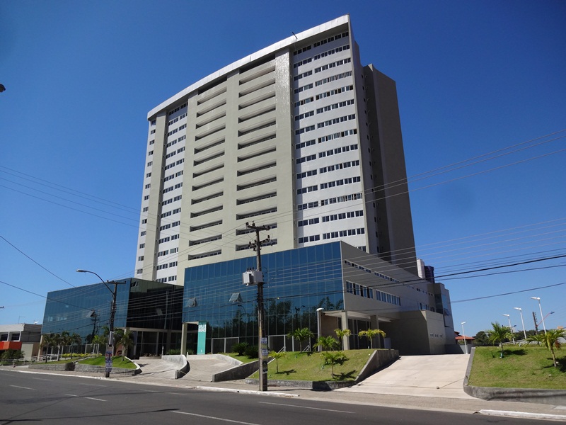AVENIDA UNIVERSITARIA