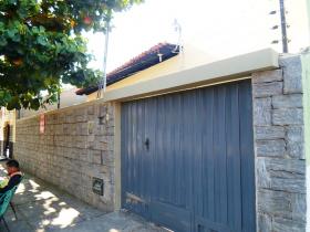 Rua Valdivino Tito