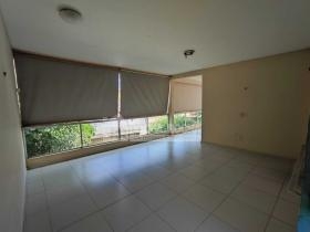 Casa Comercial