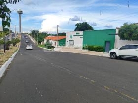 Casa Comercial