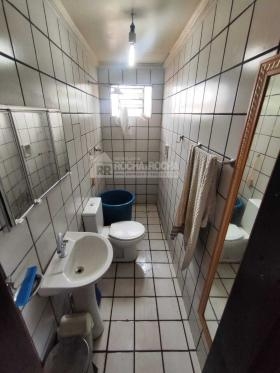Casa Comercial