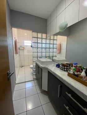 Casa Comercial